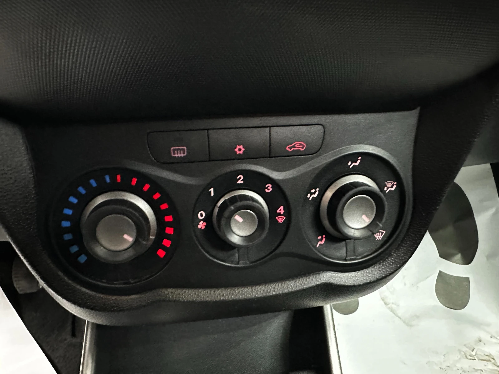 Alfa Romeo MiTo 1.3d 95 к.с. , снимка 10 - Автомобили и джипове - 56705270