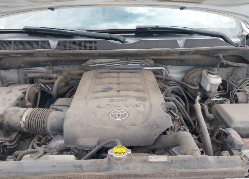 Toyota Sequoia LIMITED 5.7 HEMI* Кожа* JBL* Перфектна на газ* , снимка 10 - Автомобили и джипове - 48965498