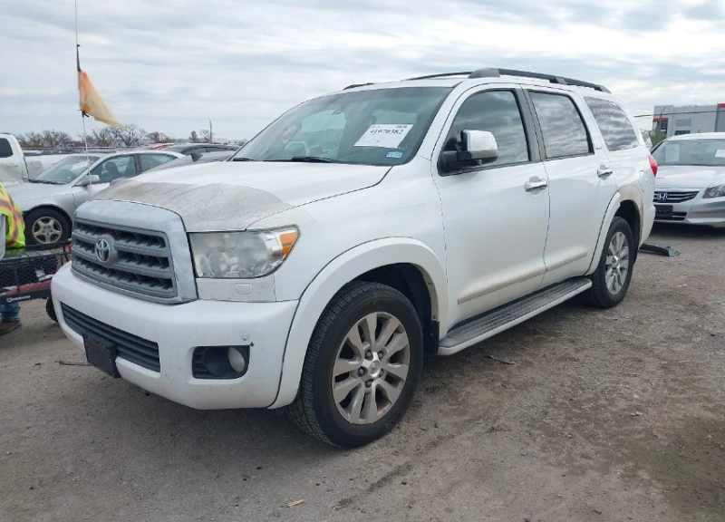 Toyota Sequoia LIMITED 5.7 HEMI* Кожа* JBL* Перфектна на газ* , снимка 2 - Автомобили и джипове - 48965498