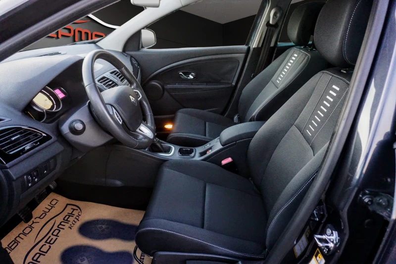 Renault Megane 1.6I ATTRACTIVE, снимка 7 - Автомобили и джипове - 52536992