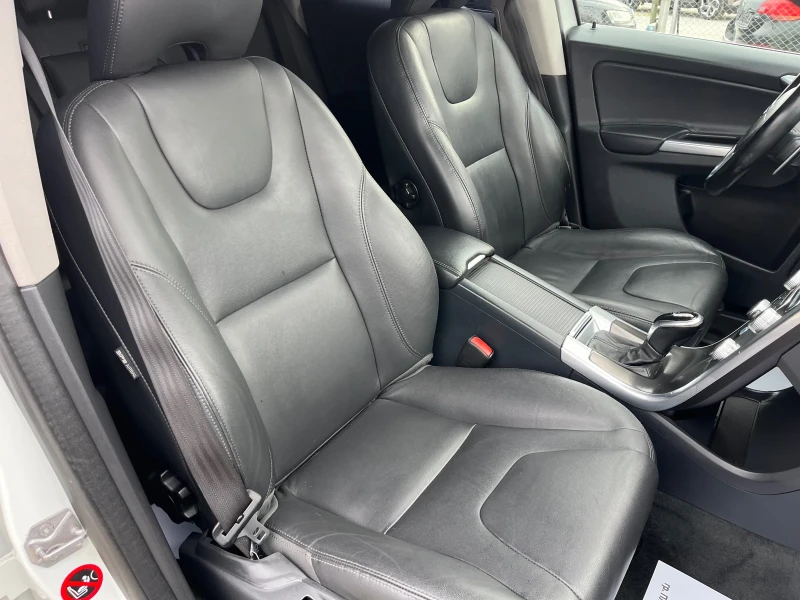 Volvo XC60 2.0 D4 180кс, снимка 11 - Автомобили и джипове - 53283496