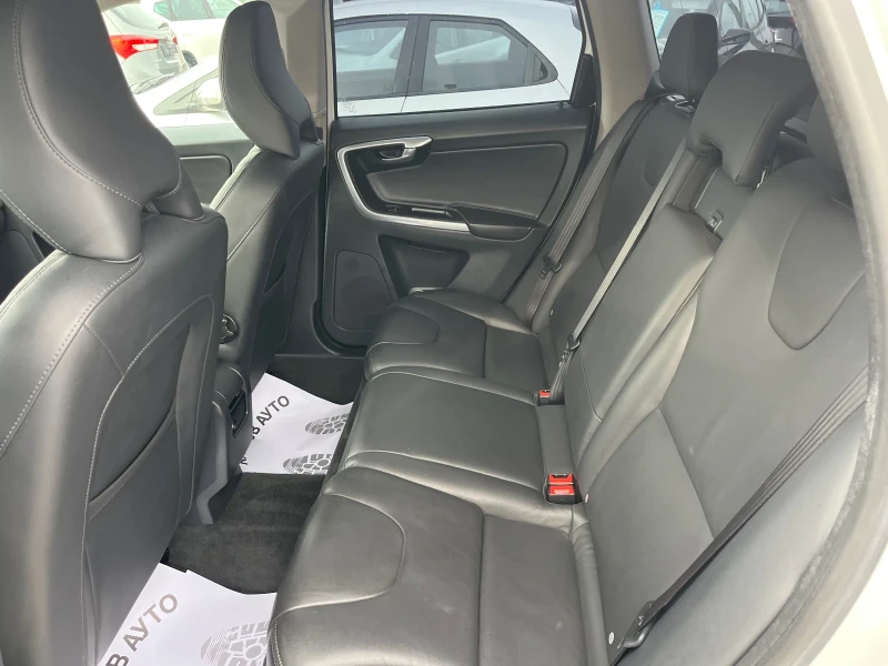Volvo XC60 2.0 D4 180кс, снимка 9 - Автомобили и джипове - 53283496