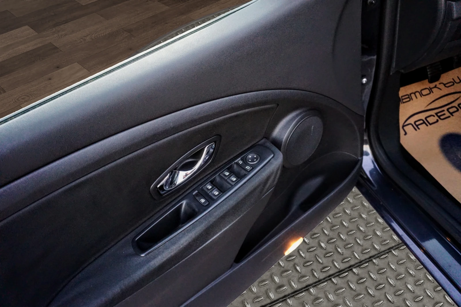 Renault Megane 1.6I ATTRACTIVE - изображение 6