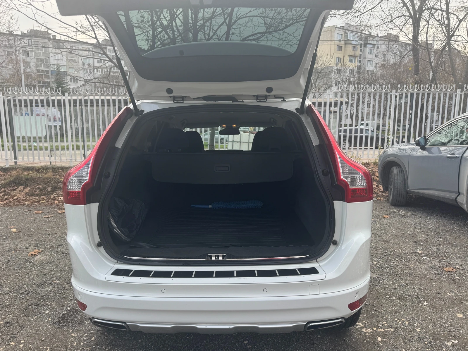 Volvo XC60 2.0D4* 163hp* FACELIFT* СЕРВИЗНА ИСТОРИ - изображение 8