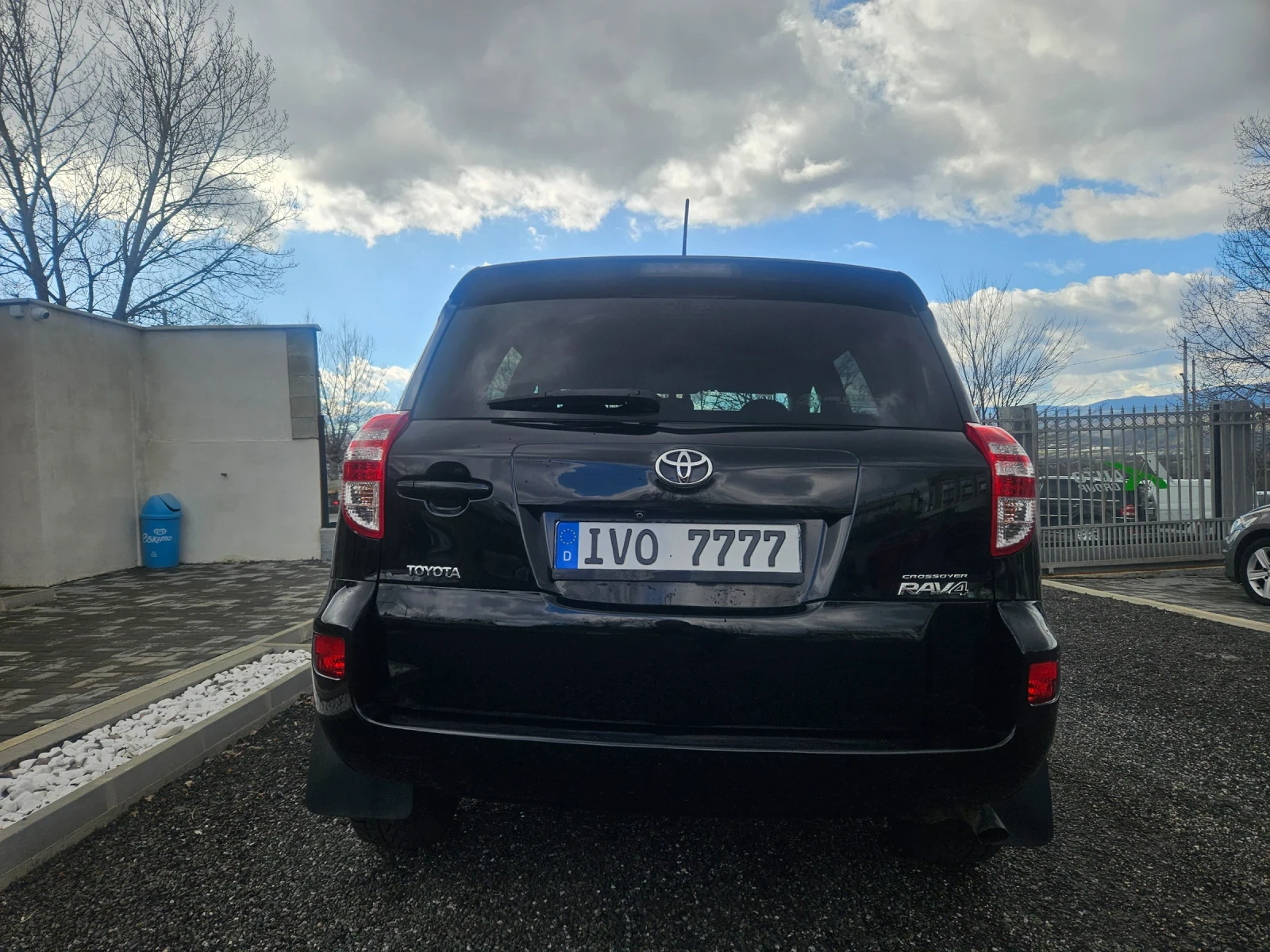 Toyota Rav4 2.2 D4D, снимка 4 - Автомобили и джипове - 53344269