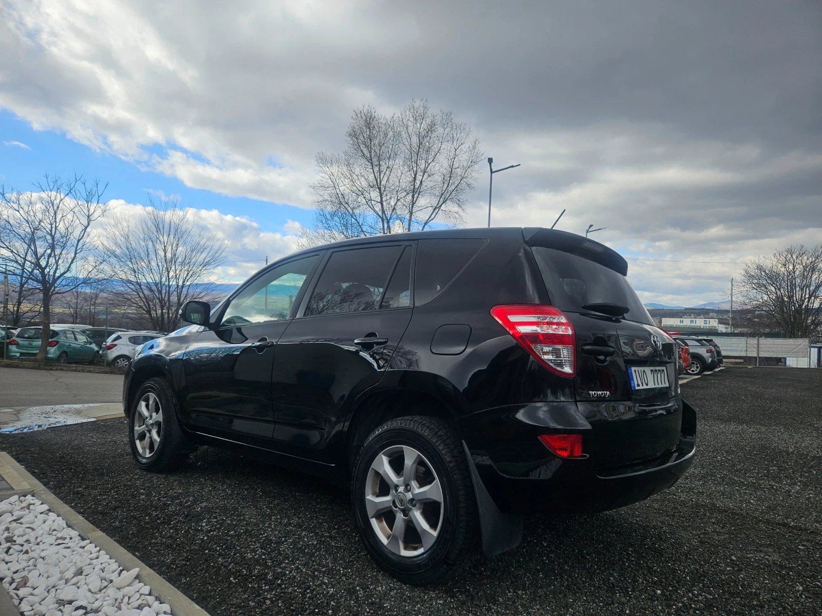 Toyota Rav4 2.2 D4D, снимка 5 - Автомобили и джипове - 53344269