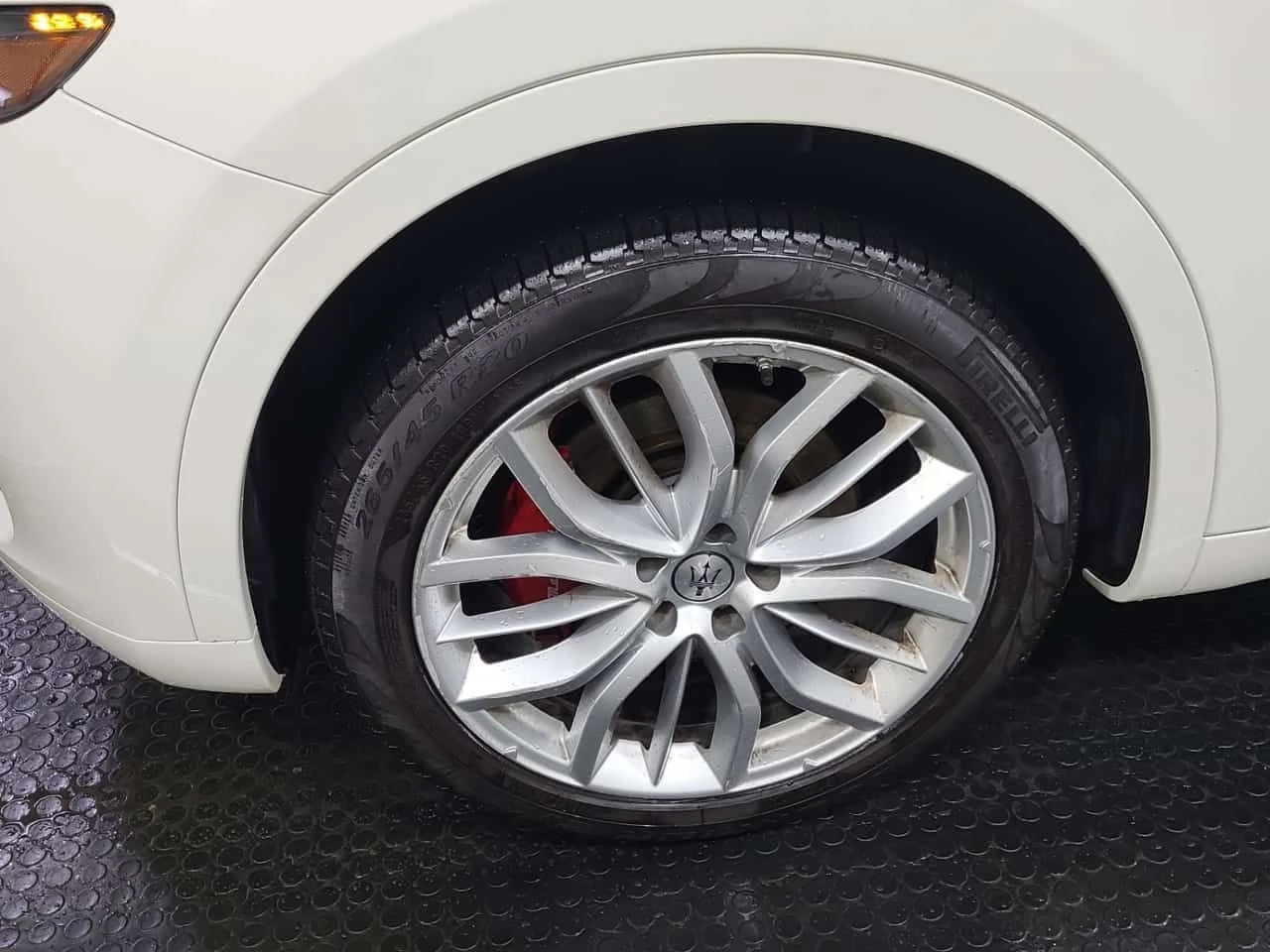 Maserati Levante * GT * CARFAX * ПАНОРАМА * ПОДГРЕВИ * КАМЕРИ *  - изображение 6