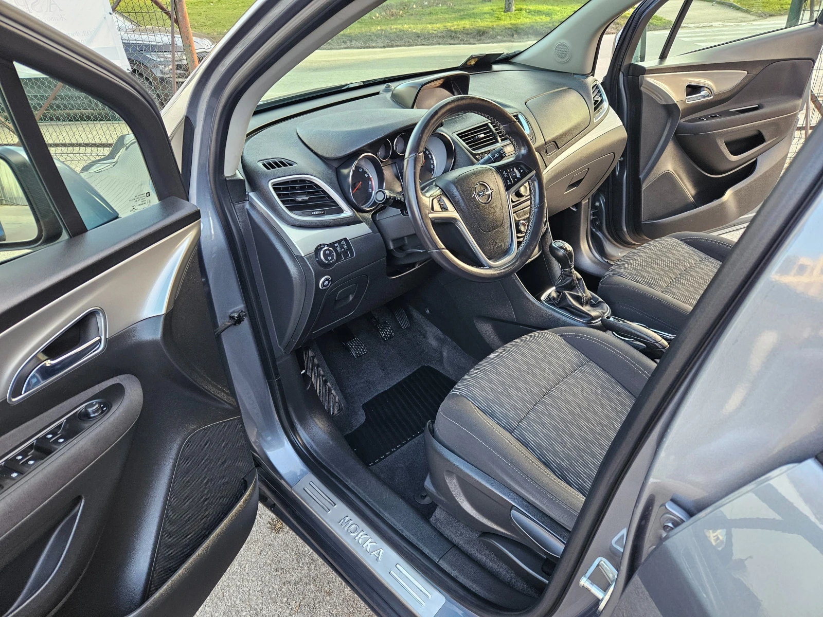 Opel Mokka 1.6 115кс Газ, снимка 7 - Автомобили и джипове - 53882848