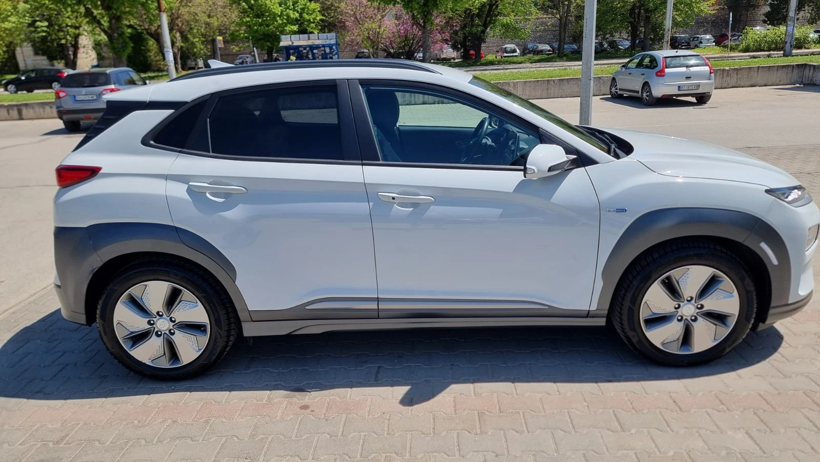 Hyundai Kona 64KWh/Premium/2021/SOH99% KRELL, снимка 3 - Автомобили и джипове - 54359915