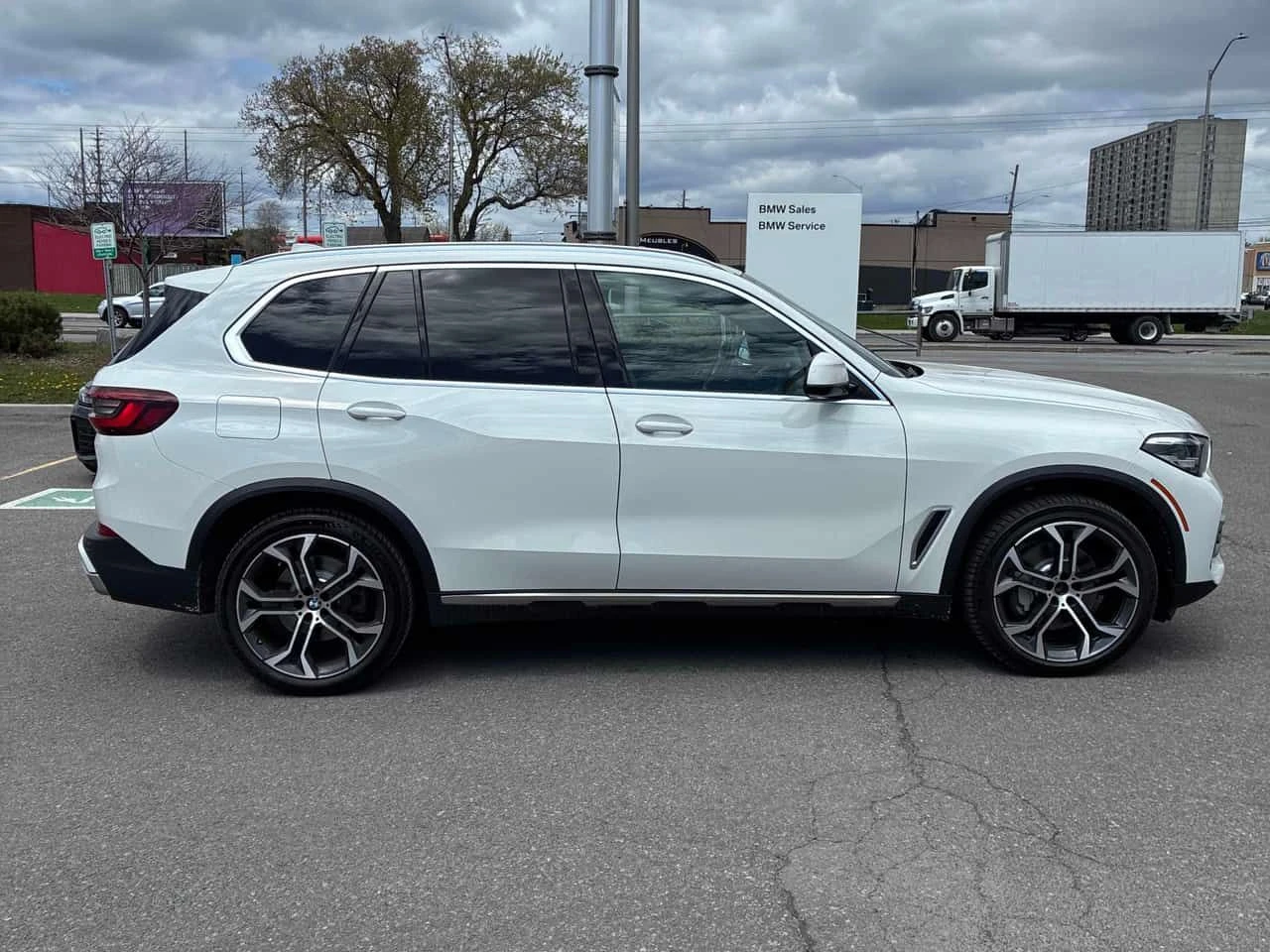 BMW X5 xDrive40i/360/ПАНОРАМА/ПРЕДСТАВИТЕЛСТВО НА BMW, снимка 4 - Автомобили и джипове - 54461254