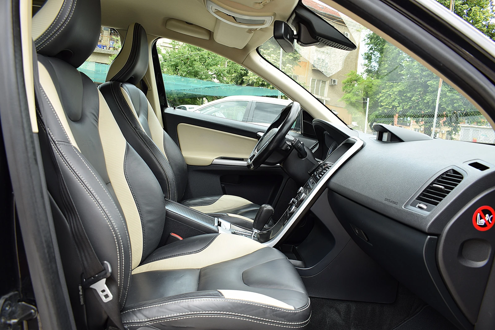 Volvo XC60 2.4/R-DESIGN/D5/215�.�/���������-LUX | Mobile.bg � ����������� 14