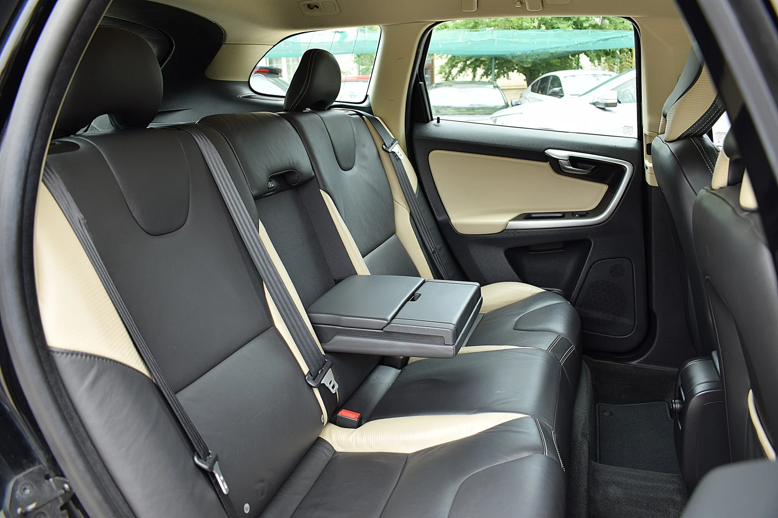 Volvo XC60 2.4/R-DESIGN/D5/215�.�/���������-LUX | Mobile.bg � ����������� 16