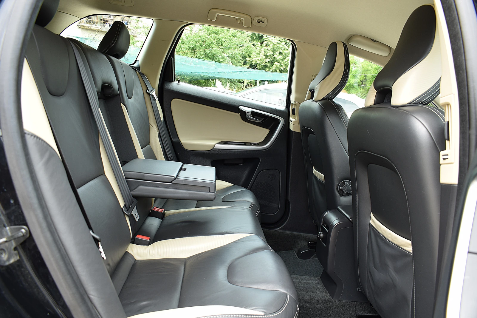 Volvo XC60 2.4/R-DESIGN/D5/215�.�/���������-LUX | Mobile.bg � ����������� 15