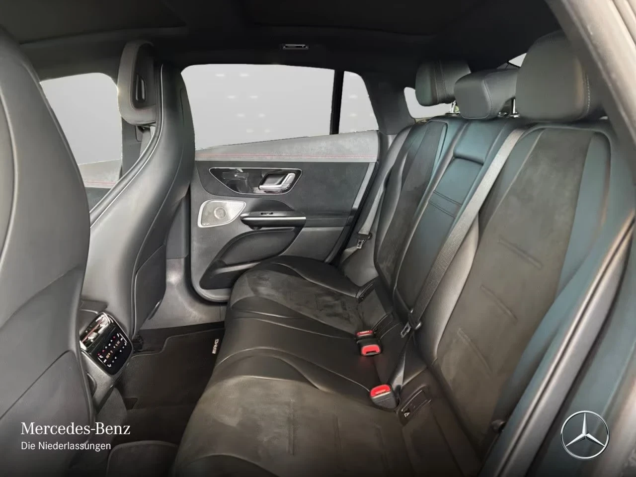 Mercedes-Benz EQE 350+ AMG Premium 360 PANO DIST HUD BURM AIR W/P+   | Mobile.bg � ����������� 12
