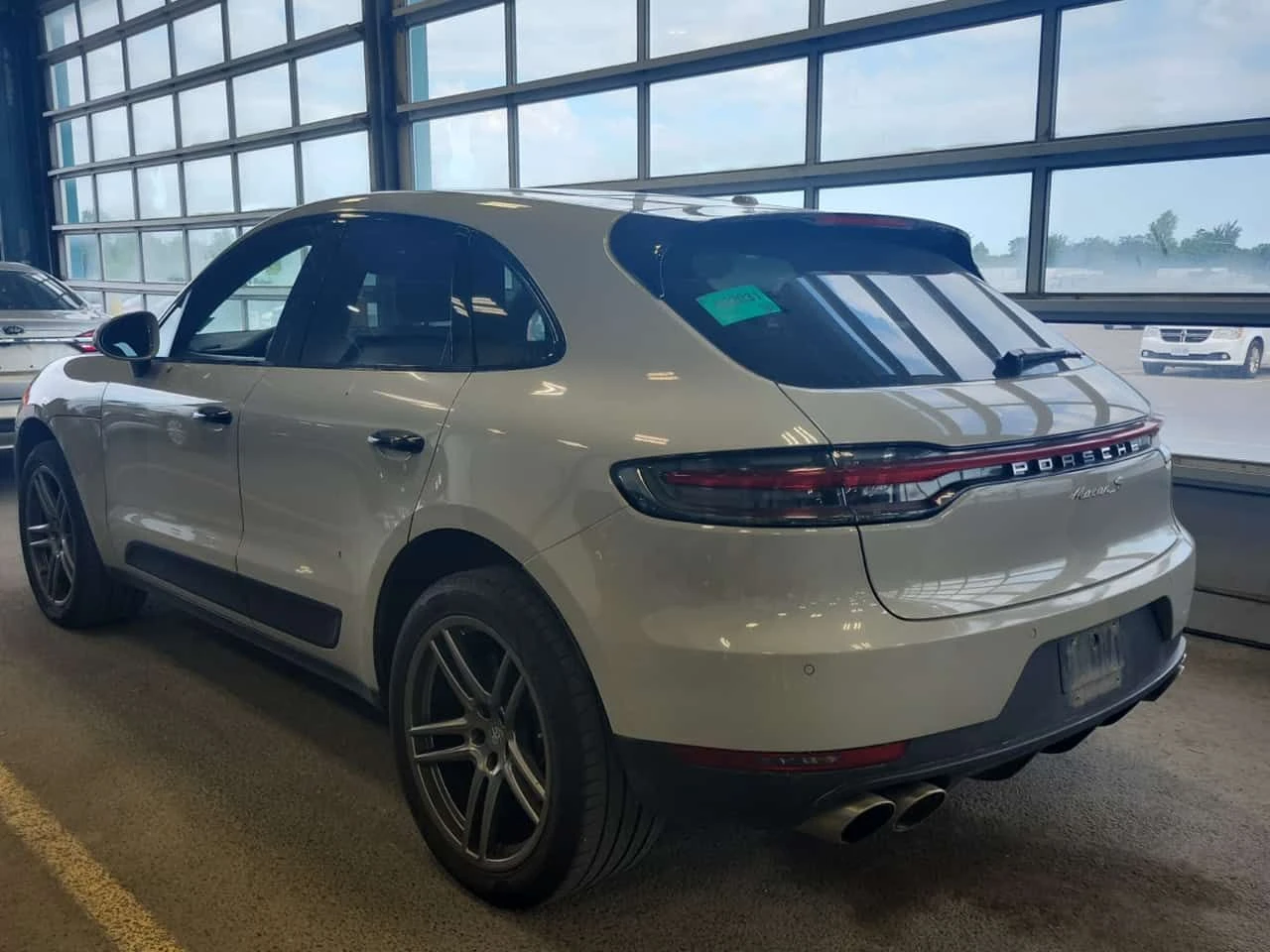 Porsche Macan * S * NARDO GRAY * ПЕРФЕКТНО СЕРВИЗИРАНА * , снимка 4 - Автомобили и джипове - 55218934