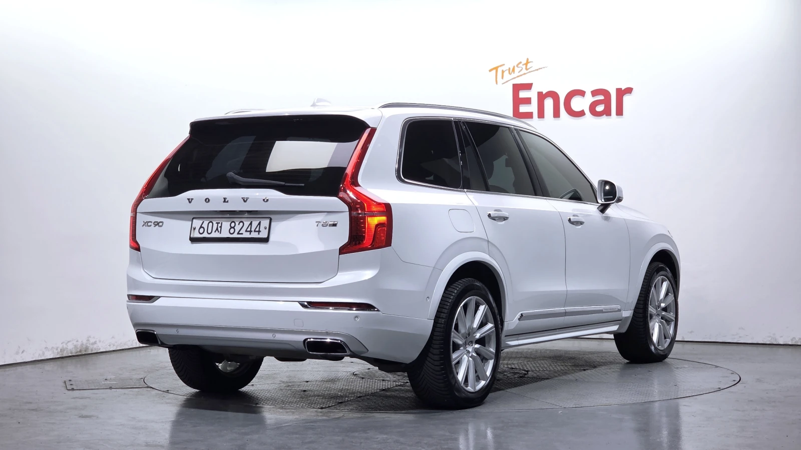 Volvo Xc90 T8* BOWERS & WILKINS* BLIND SPOT* HUD* КРАЙНА ЦЕНА, снимка 2 - Автомобили и джипове - 55983965