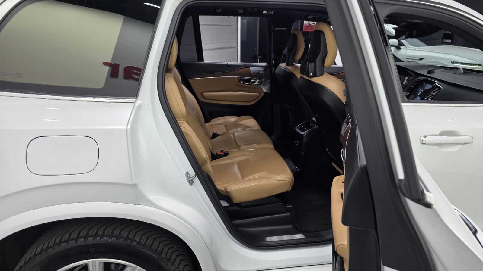 Volvo Xc90 T8* BOWERS & WILKINS* BLIND SPOT* HUD* КРАЙНА ЦЕНА, снимка 12 - Автомобили и джипове - 55983965