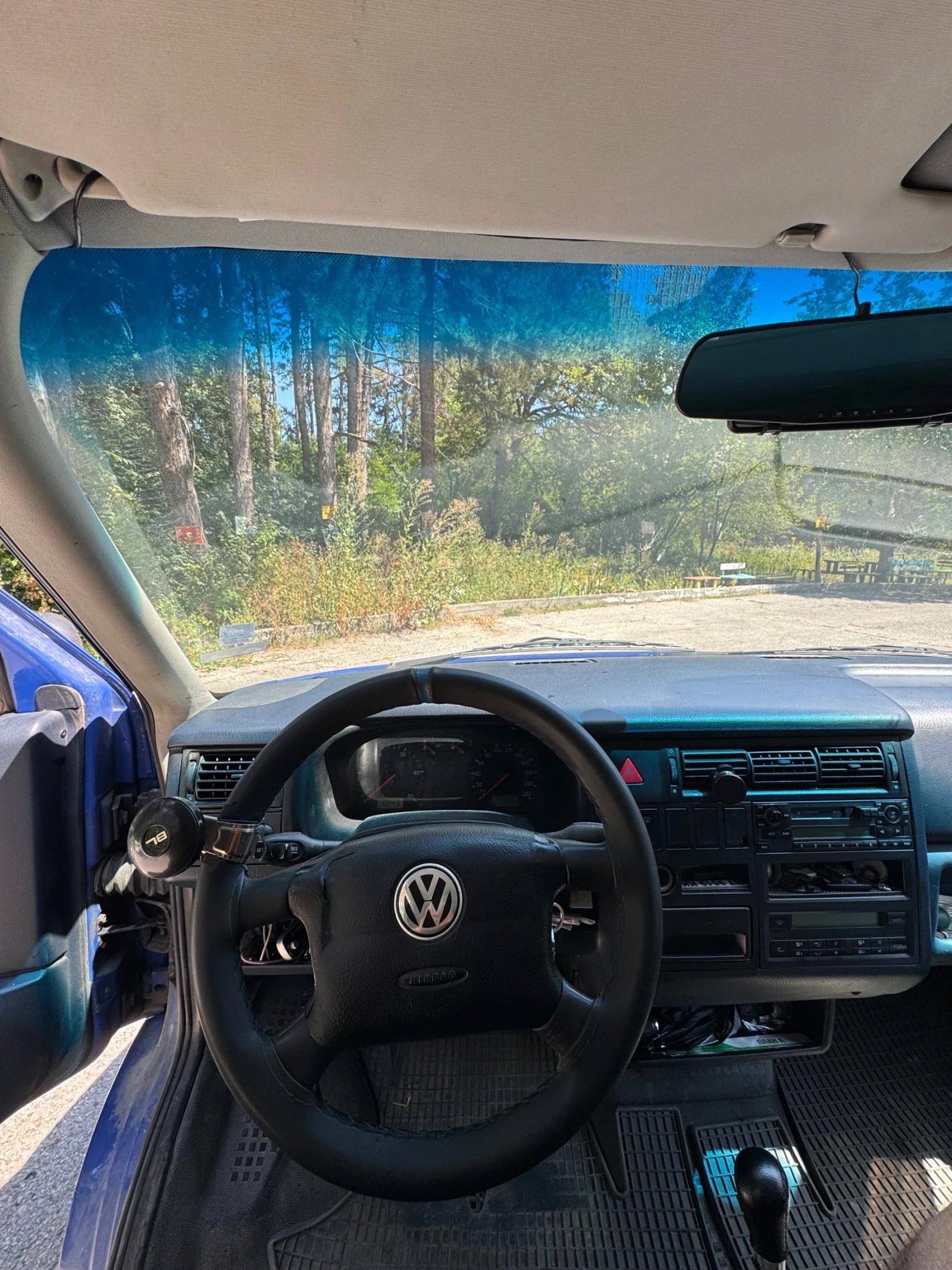 VW Caravelle, снимка 4 - Бусове и автобуси - 55613962