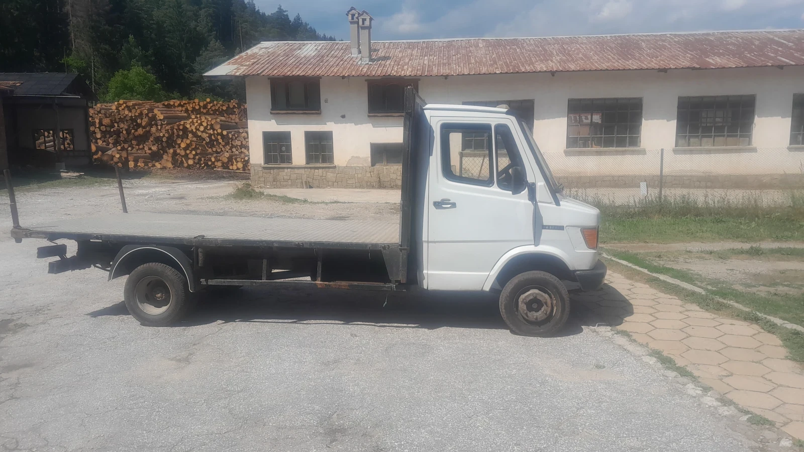 Mercedes-Benz 410