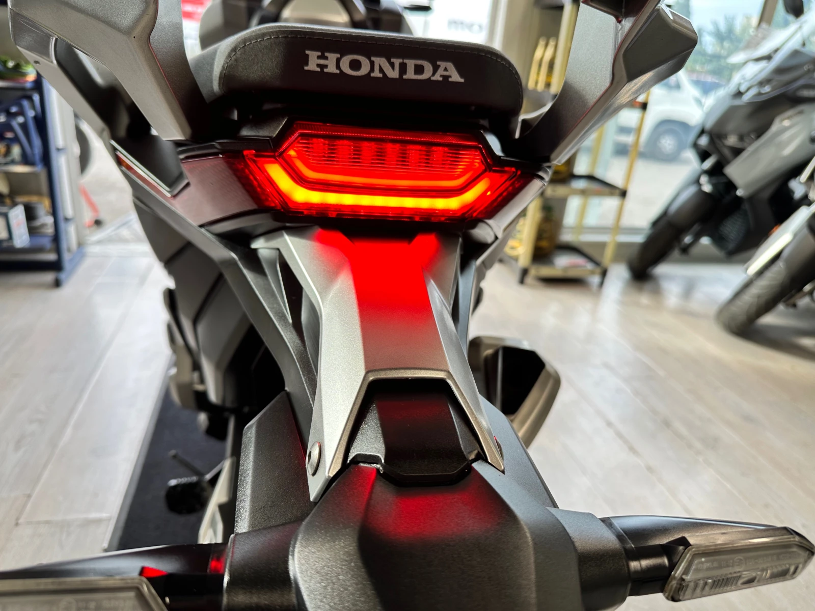 Honda X-ADV 750 ABS/LED регистриран, снимка 5 - Мотоциклети и мототехника - 56226061