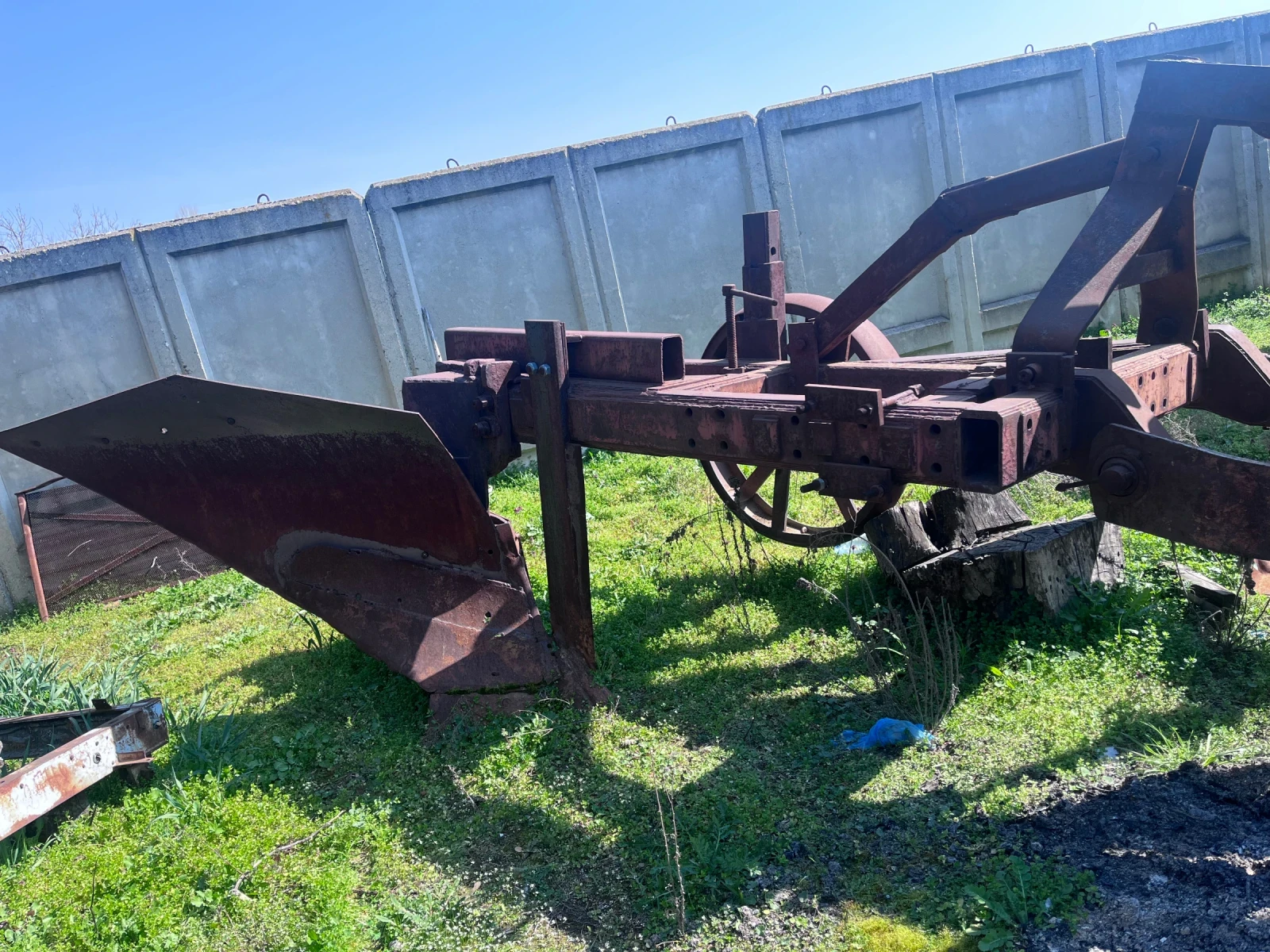 Плуг Друга марка