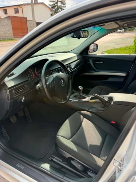 BMW 320 i, снимка 13