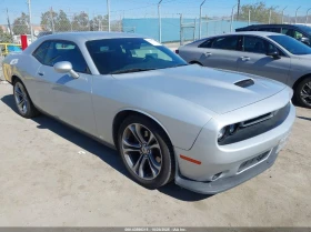 Dodge Challenger 5.7L V-8 VVT, 372HP Rear Wheel Drive