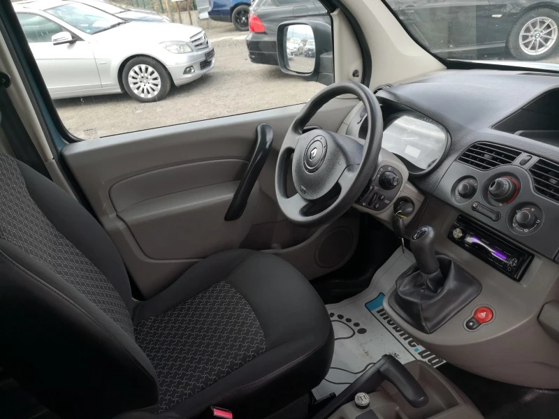 Renault Kangoo 1.6i, снимка 8 - Автомобили и джипове - 46238498