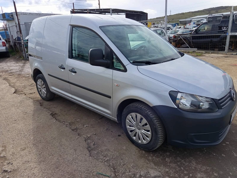 VW Caddy 1.6 TDI, снимка 3 - Автомобили и джипове - 48892377