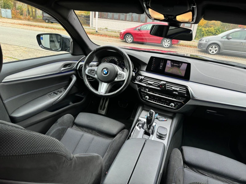 BMW 530 LIM/265HP/xDRIVE/M-SPORT/LED/HUD/NAVI/426b, снимка 10 - Автомобили и джипове - 47942442