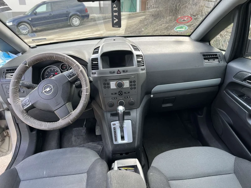 Opel Zafira 2.2 Direct Бензин, снимка 12 - Автомобили и джипове - 48896558