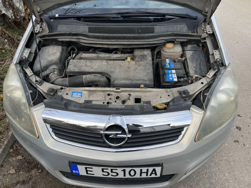 Opel Zafira 2.2 Direct Бензин, снимка 9 - Автомобили и джипове - 48896558