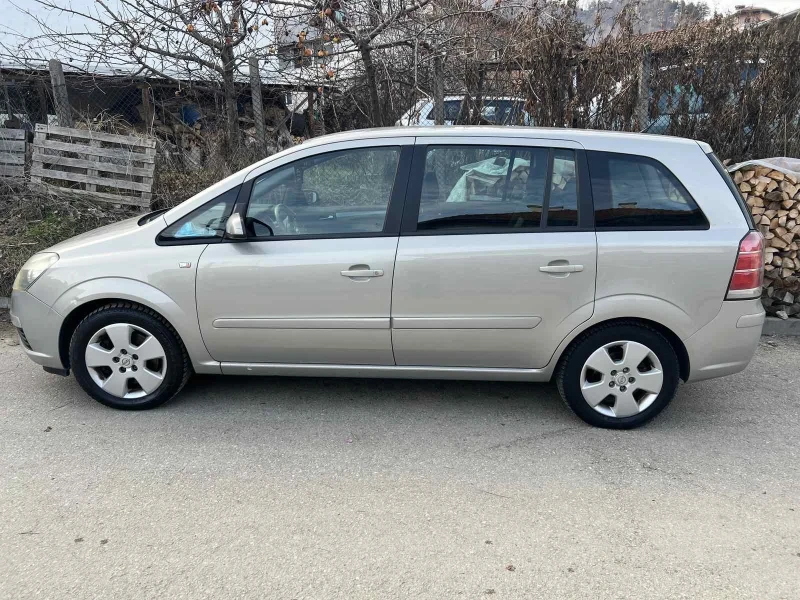 Opel Zafira 2.2 Direct Бензин, снимка 8 - Автомобили и джипове - 48896558