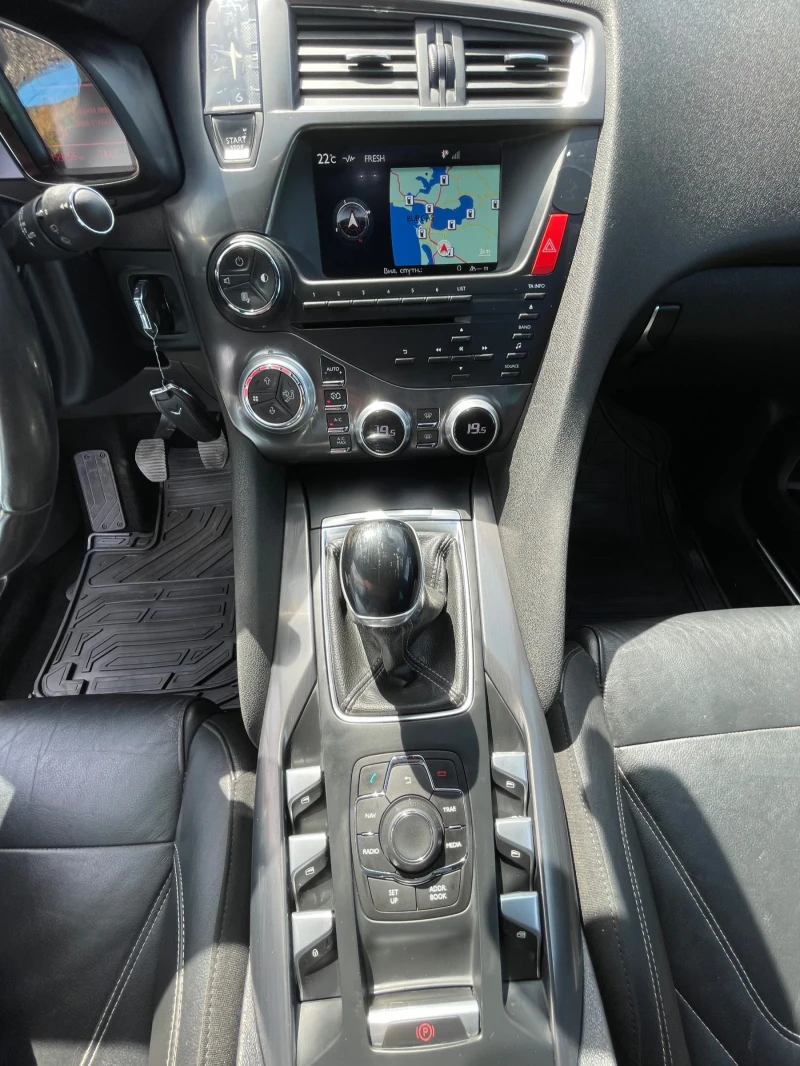 Citroen DS5 2.0 HDI-163к.с., снимка 13 - Автомобили и джипове - 50123784