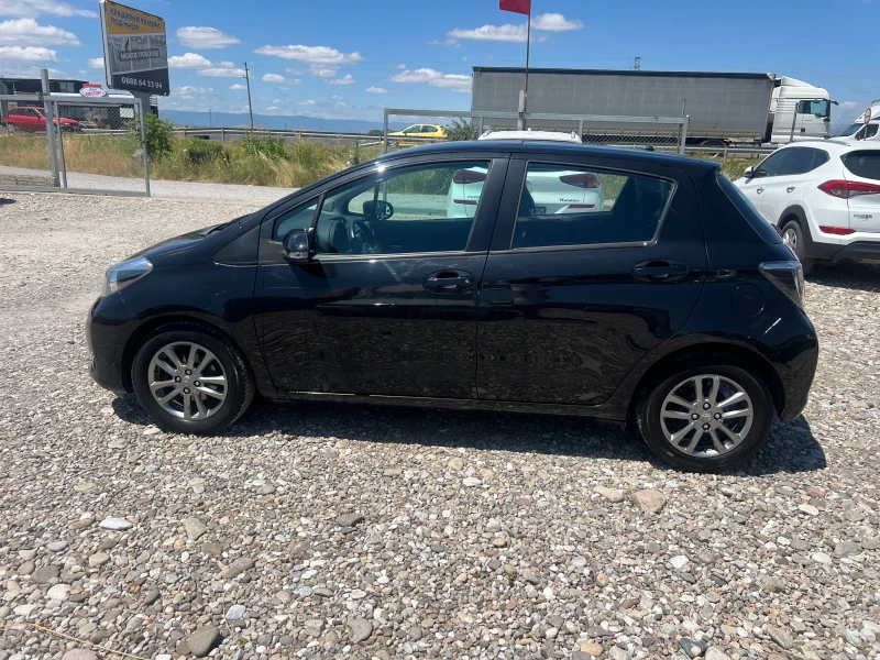 Toyota Yaris 1.0 VVTI, снимка 8 - Автомобили и джипове - 50973515