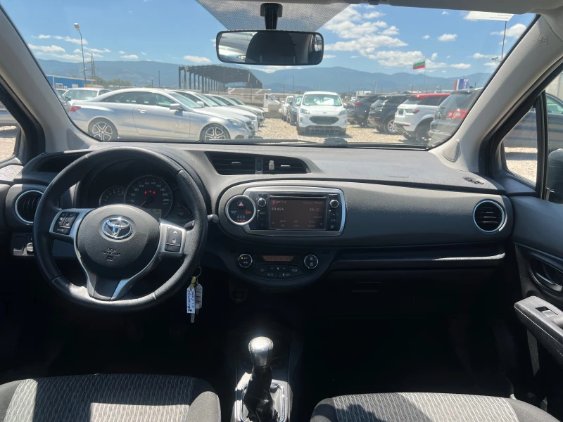 Toyota Yaris 1.0 VVTI, снимка 15 - Автомобили и джипове - 50973515