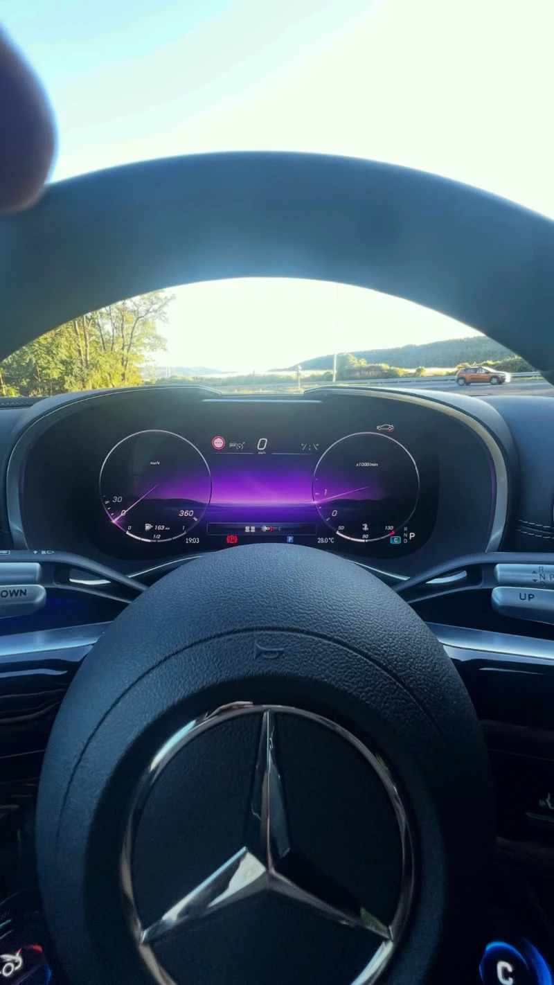 Mercedes-Benz SL 63 AMG 4 MATIC+ , снимка 15 - Автомобили и джипове - 51536108