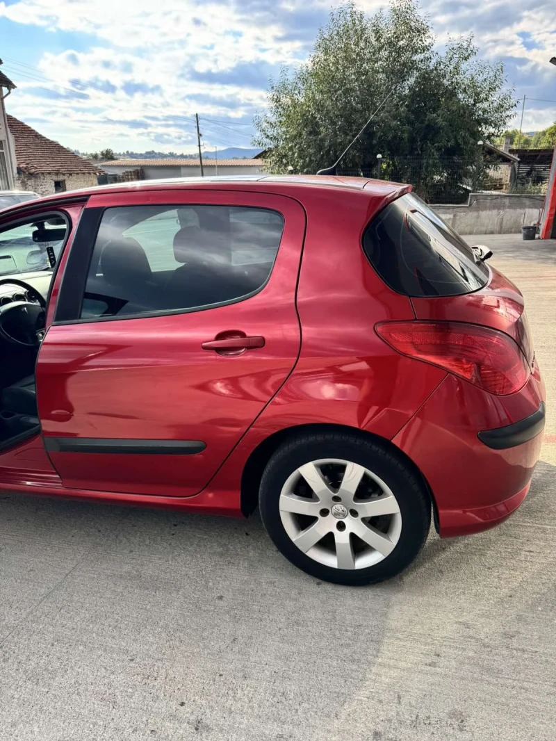 Peugeot 308 1.6 HDI, снимка 11 - Автомобили и джипове - 51714462