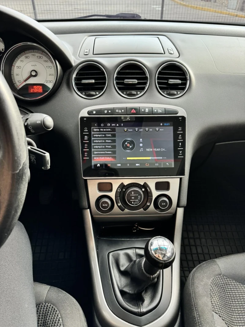 Peugeot 308 1.6 HDI, снимка 12 - Автомобили и джипове - 51714462