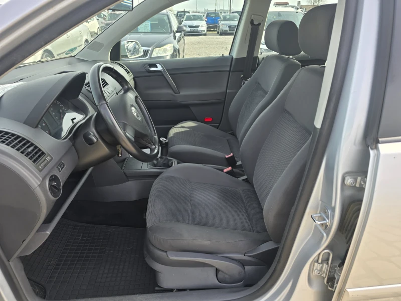 VW Polo 1.2i 70кс EURO 4 НОВИ ГУМИ , снимка 11 - Автомобили и джипове - 51764226