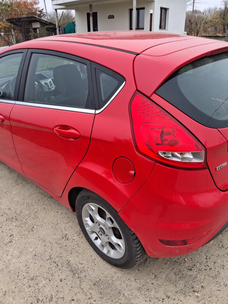 Ford Fiesta 1.6 tdci, снимка 5 - Автомобили и джипове - 52485037