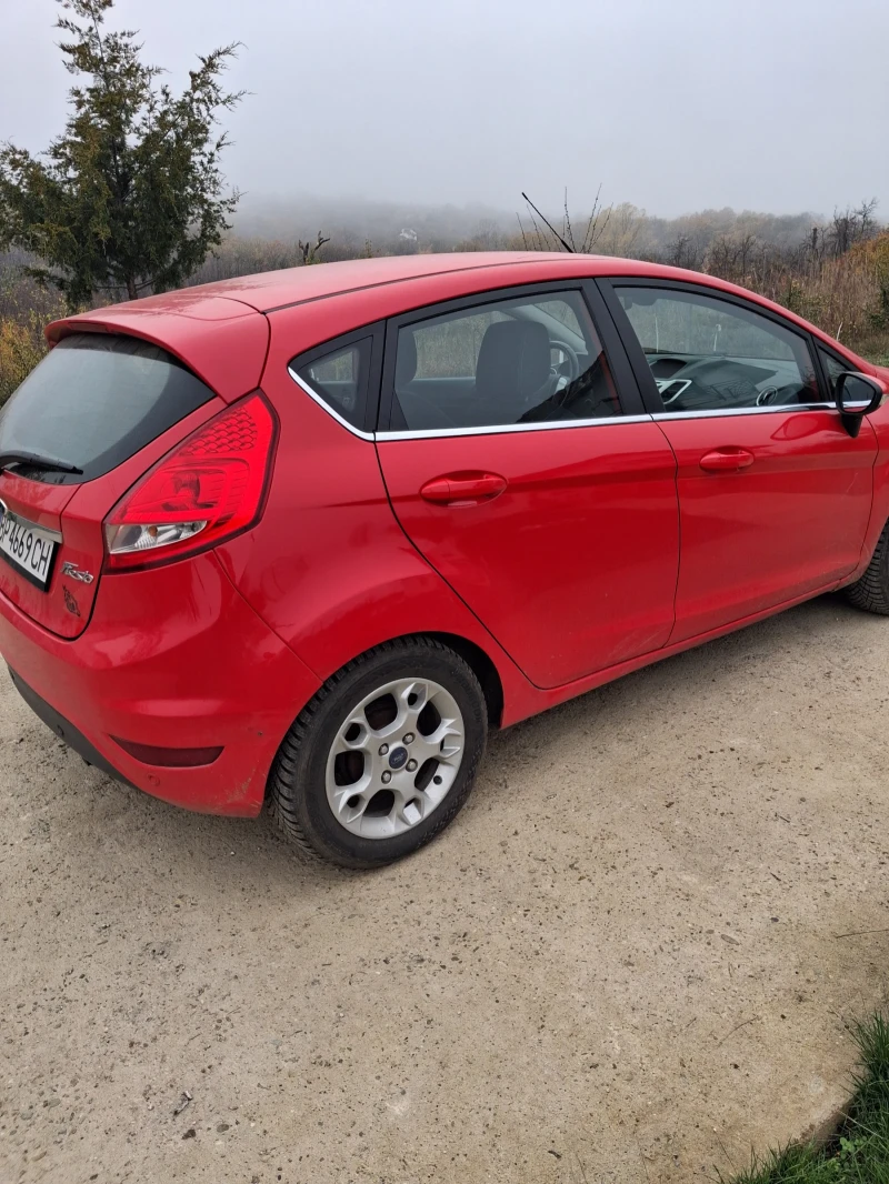 Ford Fiesta 1.6 tdci, снимка 3 - Автомобили и джипове - 52485037