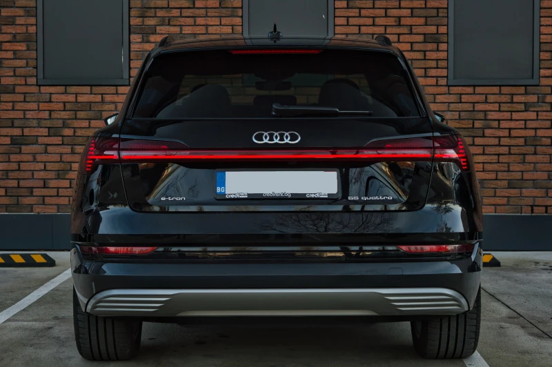 Audi E-Tron 55 QUATTRO, снимка 6 - Автомобили и джипове - 52883533