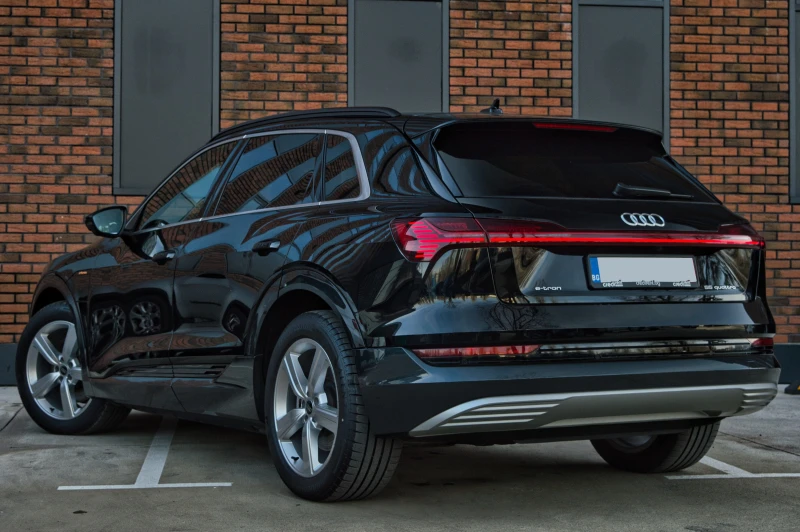 Audi E-Tron 55 QUATTRO, снимка 7 - Автомобили и джипове - 52883533