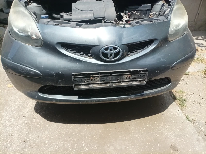 Toyota Aygo 1.0 бензин. 1KR. , снимка 8 - Автомобили и джипове - 52943722