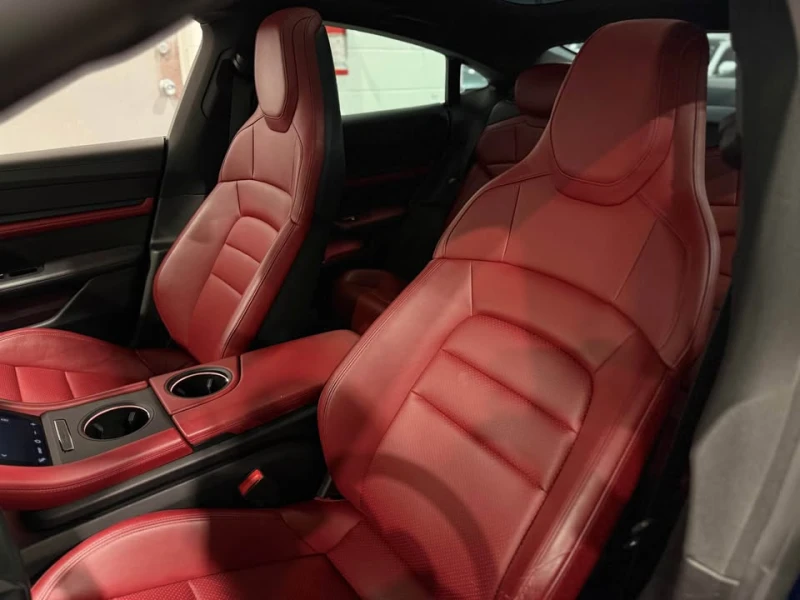 Porsche Taycan 4S  Premium Package | Bose Speakers | AWD, снимка 13 - Автомобили и джипове - 53189476