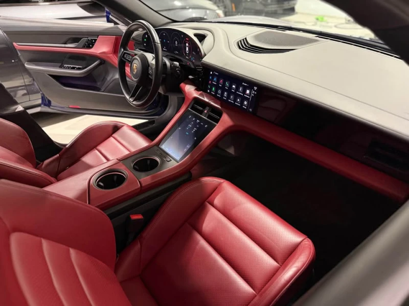 Porsche Taycan 4S  Premium Package | Bose Speakers | AWD, снимка 7 - Автомобили и джипове - 53189476