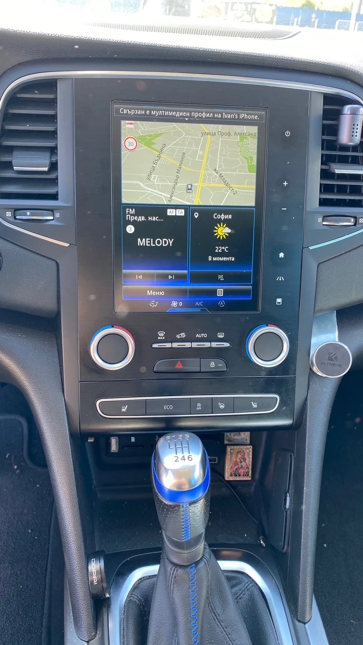 Renault Megane 1.6 dci Grandtour, снимка 8 - Автомобили и джипове - 53575359