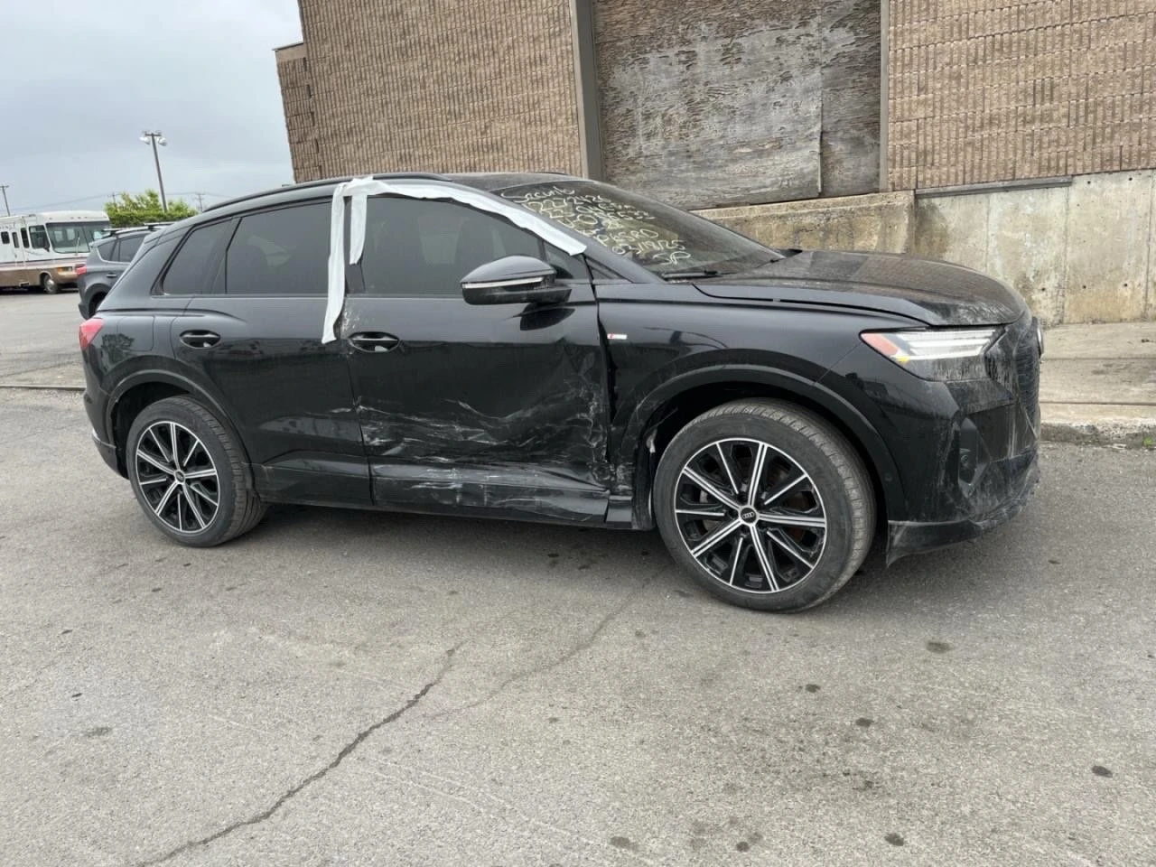 Audi E-Tron Q4 S Line * 50 Quattro - изображение 2