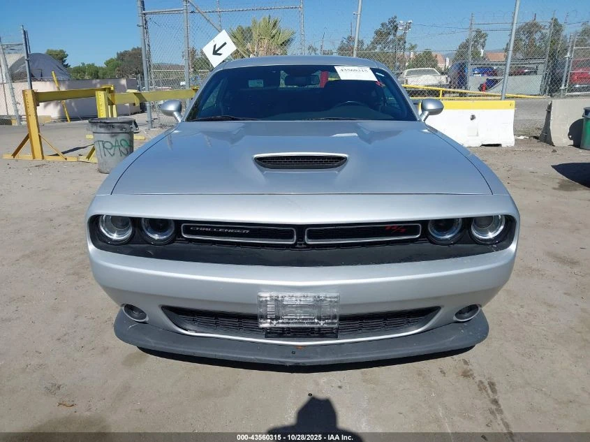 Dodge Challenger 5.7L V-8 VVT, 372HP Rear Wheel Drive | Mobile.bg   5